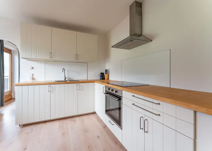 Nagelkoepfl Budget *